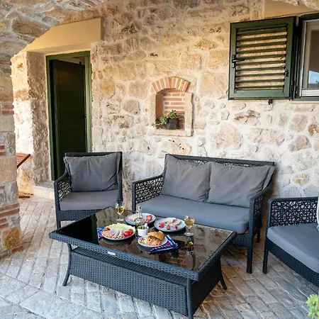 Kadija Castle Turanj