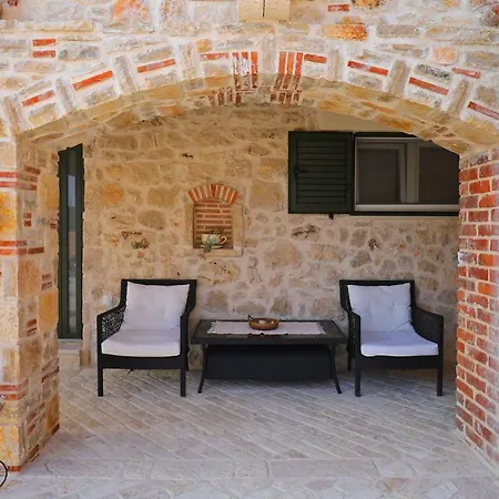 Apartment Kadija Castle Turanj