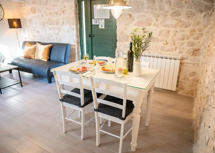 Kadija Castle * Turanj