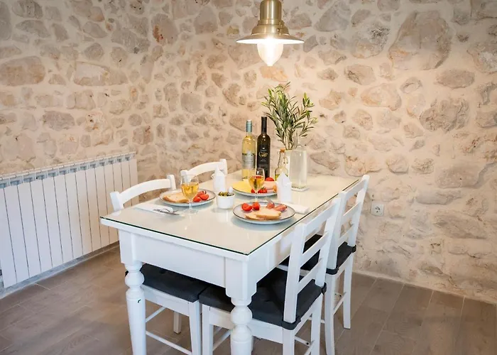 Kadija Castle アパート