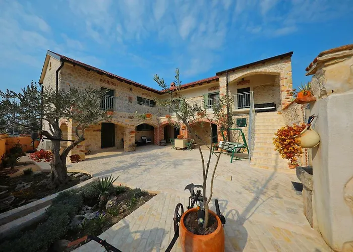 アパート Kadija Castle *