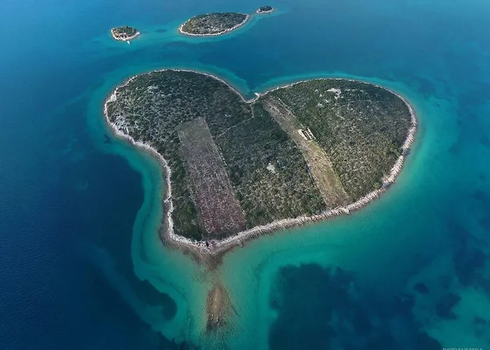 Kadija Castle アパート